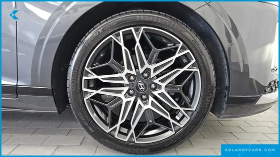 HYUNDAI GRANDEUR EXCLUSIVE