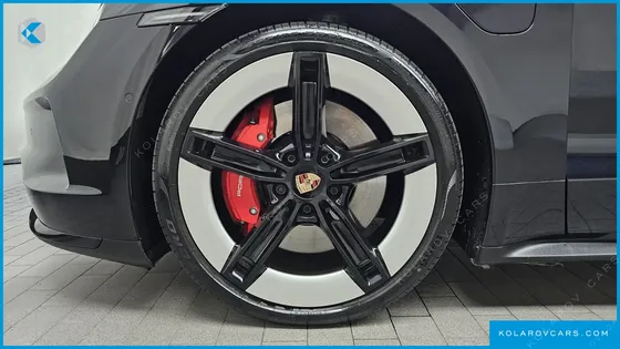 PORSCHE TAYCAN GTS