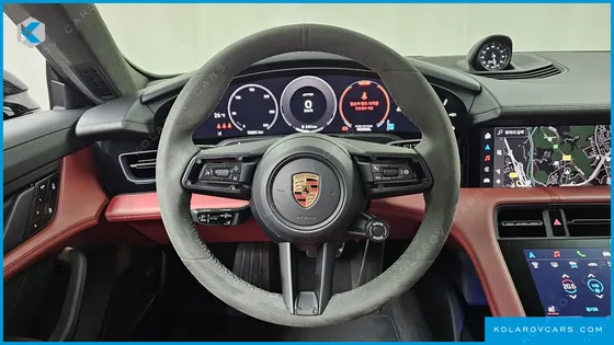PORSCHE TAYCAN GTS