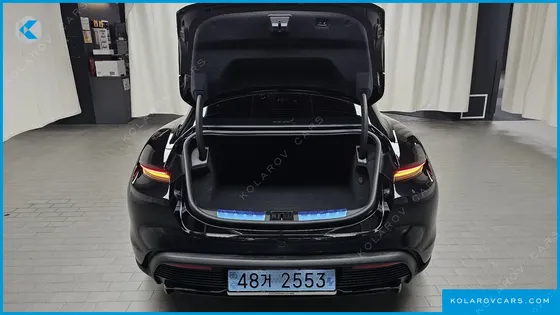 PORSCHE TAYCAN GTS