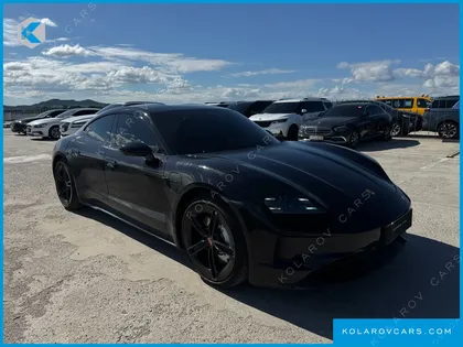 PORSCHE TAYCAN GTS