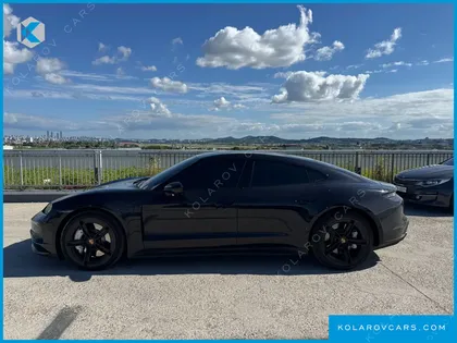PORSCHE TAYCAN GTS