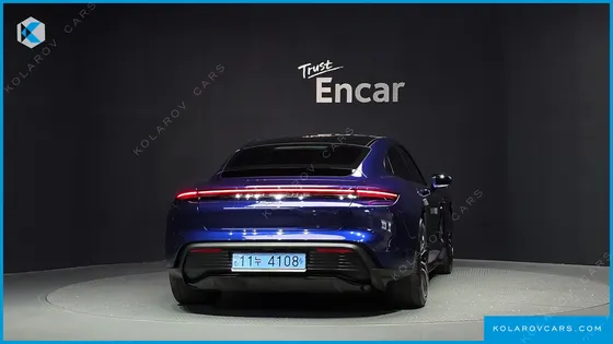 PORSCHE TAYCAN BASE