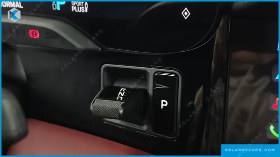 PORSCHE TAYCAN BASE