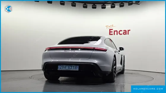 PORSCHE TAYCAN GTS