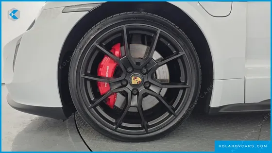 PORSCHE TAYCAN GTS