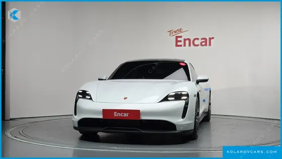 PORSCHE TAYCAN BASE