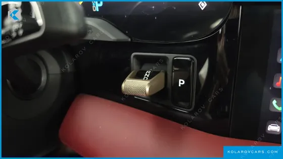 PORSCHE TAYCAN BASE