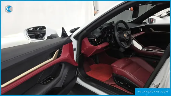 PORSCHE TAYCAN BASE