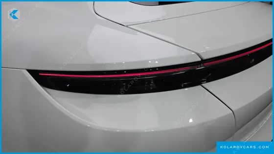 PORSCHE TAYCAN BASE