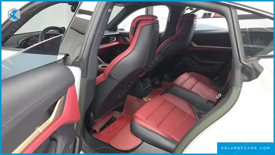PORSCHE TAYCAN BASE