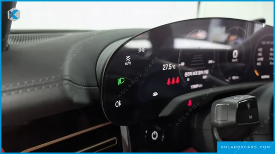 PORSCHE TAYCAN BASE