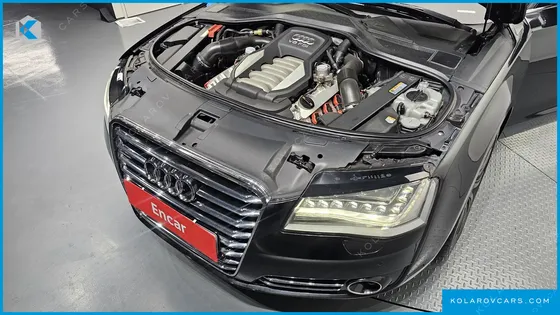 AUDI A8 4.2 FSI QUATTRO LWB
