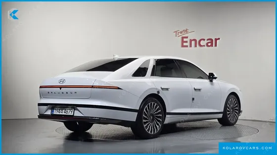 HYUNDAI GRANDEUR CALLIGRAPHY