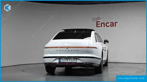 HYUNDAI GRANDEUR CALLIGRAPHY