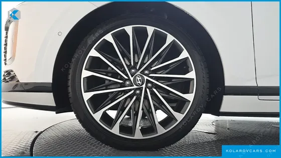 HYUNDAI GRANDEUR CALLIGRAPHY