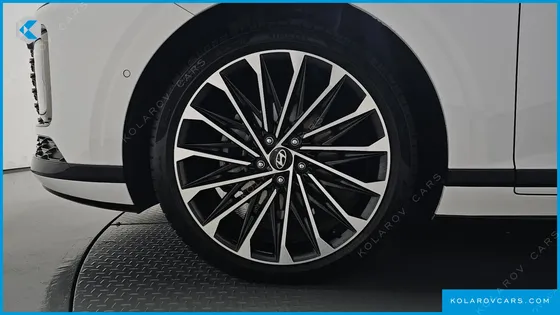 HYUNDAI GRANDEUR CALLIGRAPHY