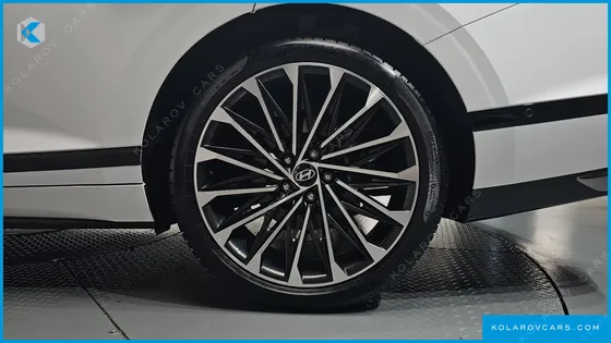 HYUNDAI GRANDEUR CALLIGRAPHY