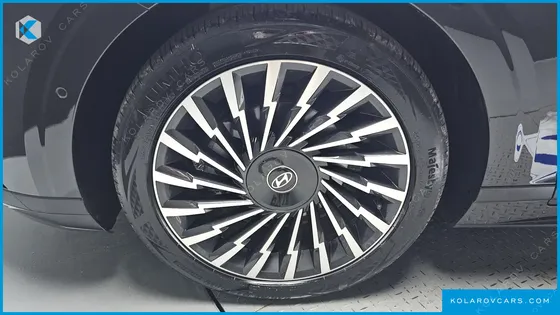 HYUNDAI GRANDEUR CALLIGRAPHY