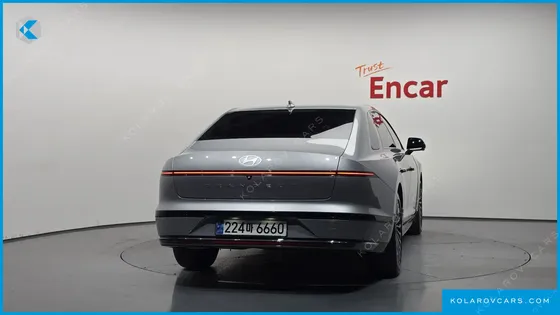 HYUNDAI GRANDEUR CALLIGRAPHY