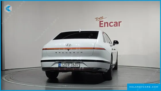 HYUNDAI GRANDEUR CALLIGRAPHY