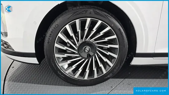 HYUNDAI GRANDEUR CALLIGRAPHY