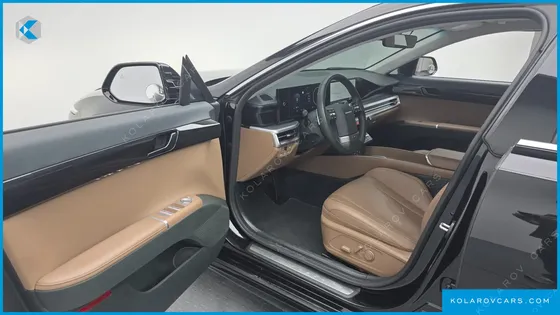 HYUNDAI GRANDEUR PREMIUM