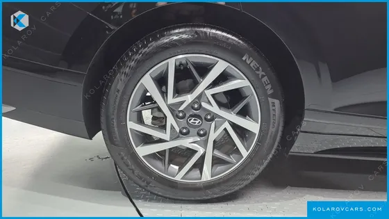 HYUNDAI GRANDEUR PREMIUM