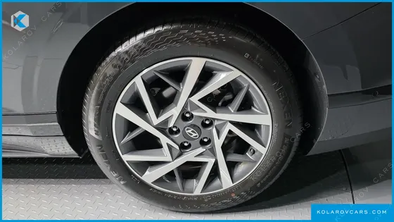 HYUNDAI GRANDEUR PREMIUM