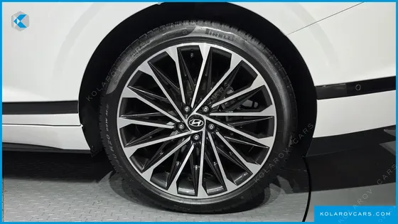 HYUNDAI GRANDEUR CALLIGRAPHY