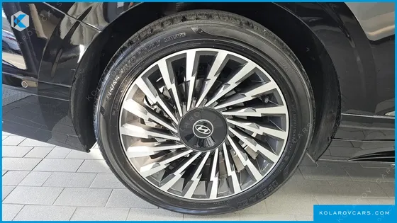 HYUNDAI GRANDEUR CALLIGRAPHY