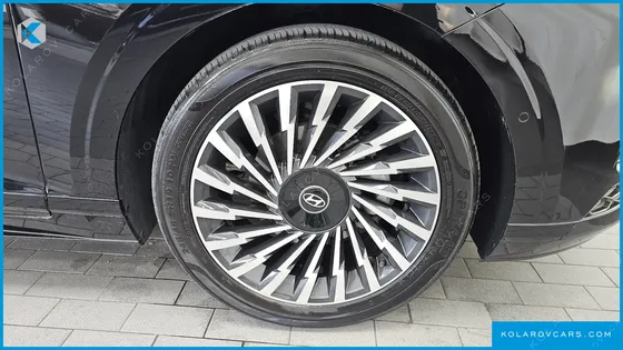 HYUNDAI GRANDEUR CALLIGRAPHY