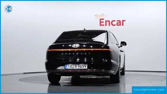 HYUNDAI GRANDEUR CALLIGRAPHY