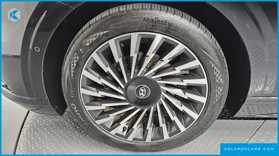 HYUNDAI GRANDEUR CALLIGRAPHY