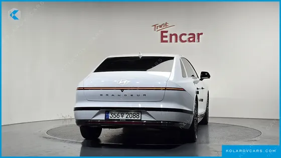 HYUNDAI GRANDEUR CALLIGRAPHY