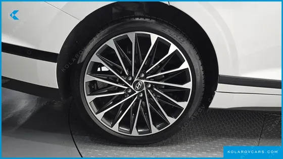 HYUNDAI GRANDEUR CALLIGRAPHY