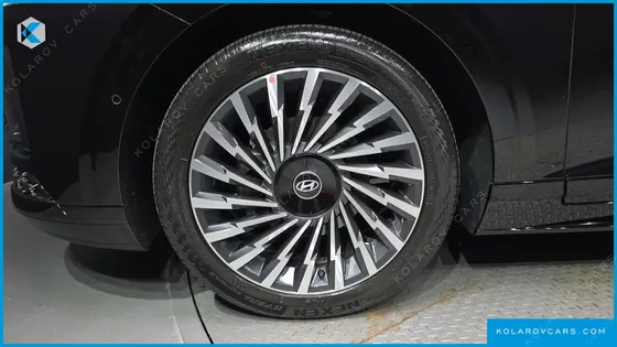 HYUNDAI GRANDEUR CALLIGRAPHY