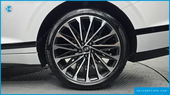 HYUNDAI GRANDEUR CALLIGRAPHY
