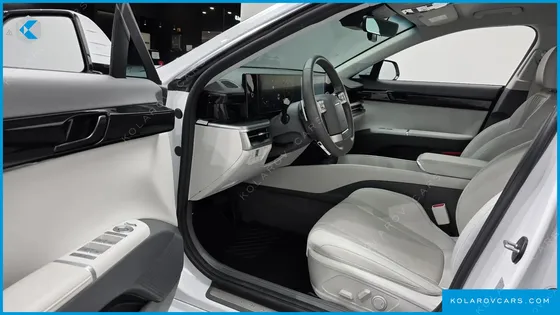 HYUNDAI GRANDEUR PREMIUM