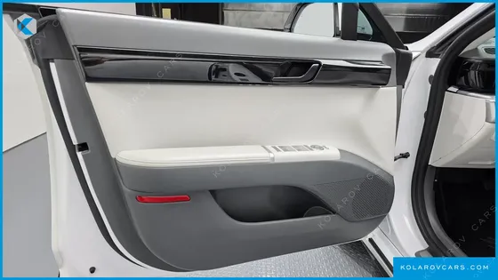 HYUNDAI GRANDEUR PREMIUM