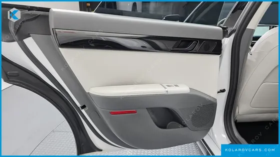 HYUNDAI GRANDEUR PREMIUM