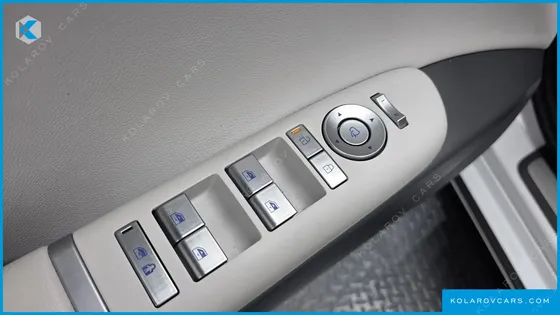 HYUNDAI GRANDEUR PREMIUM