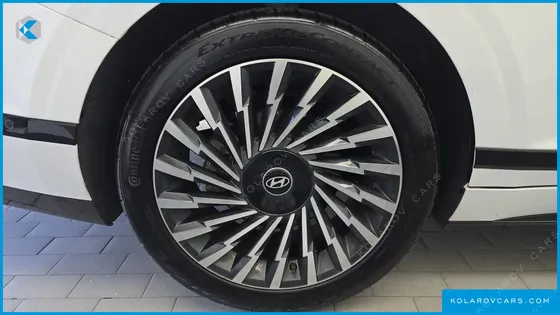HYUNDAI GRANDEUR CALLIGRAPHY