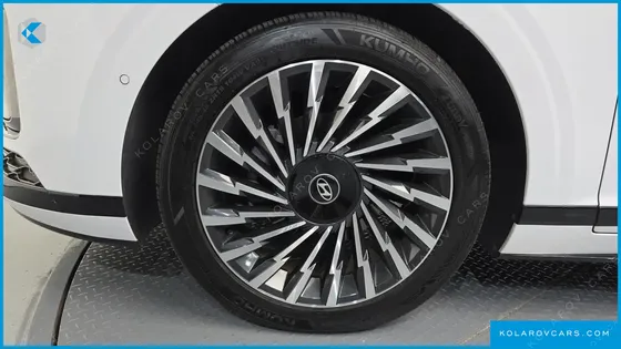 HYUNDAI GRANDEUR CALLIGRAPHY