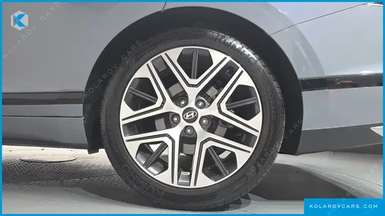HYUNDAI GRANDEUR PREMIUM