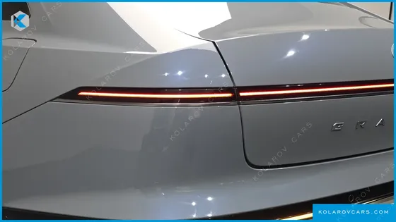 HYUNDAI GRANDEUR PREMIUM
