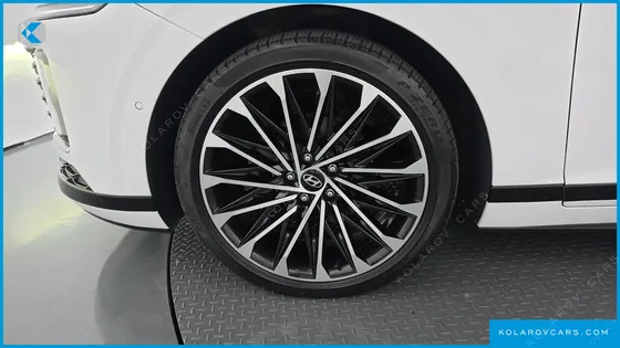 HYUNDAI GRANDEUR CALLIGRAPHY