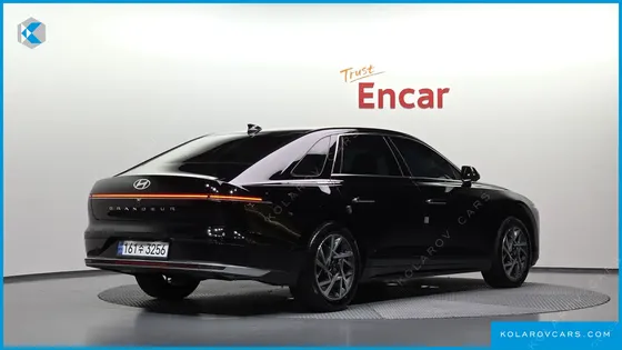 HYUNDAI GRANDEUR PREMIUM