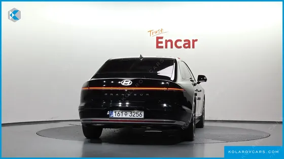 HYUNDAI GRANDEUR PREMIUM