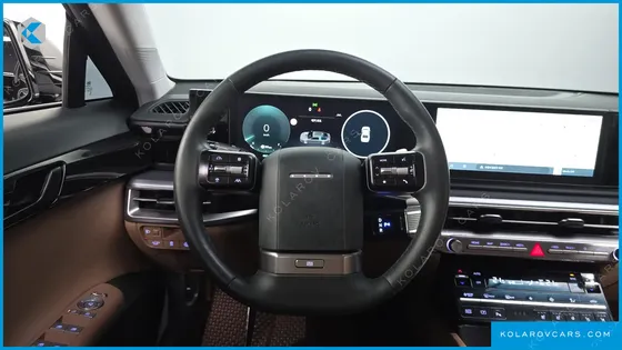 HYUNDAI GRANDEUR PREMIUM